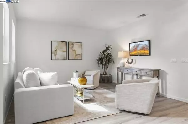 CA 95391,369 West Tuscan Ln