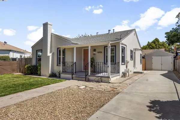 10906 Reposo Dr, Oakland, CA 94603