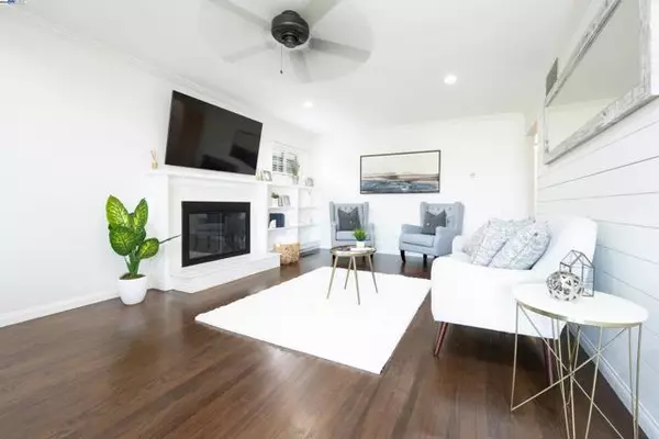 Hayward, CA 94544,1338 Thais Ln