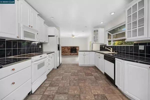 Concord, CA 94521,4607 Springwood Way