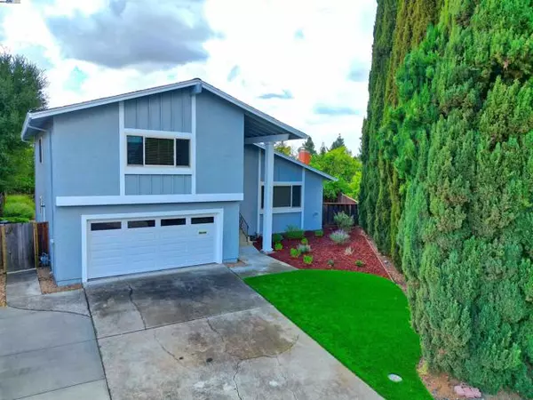 San Jose, CA 95132,3092 Halgrim Ct