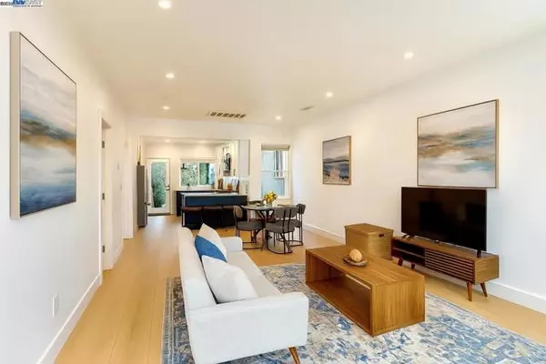 Oakland, CA 94607,1019 Campbell St