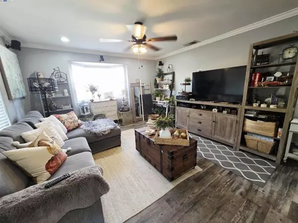 Rio Linda, CA 95673,7024 10th St