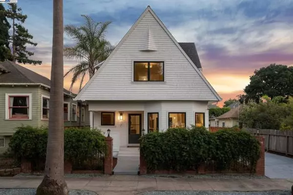 2004 ESSEX STREET, Berkeley, CA 94703