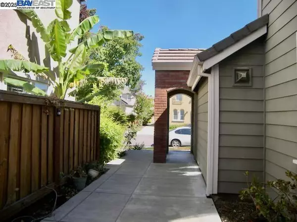 San Ramon, CA 94582,1132 Hoskins Ln