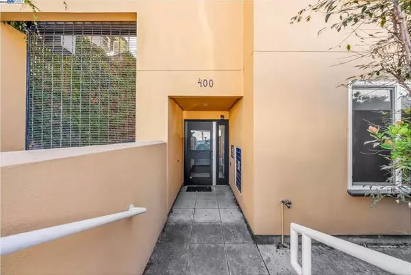 Oakland, CA 94606,400 Wayne Ave