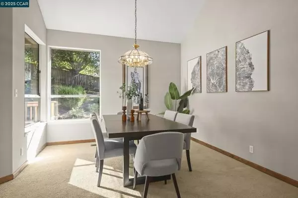 Martinez, CA,808 Roberts CT