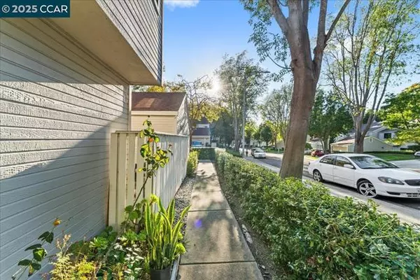 Richmond, CA 94806,2552 Treeside Way