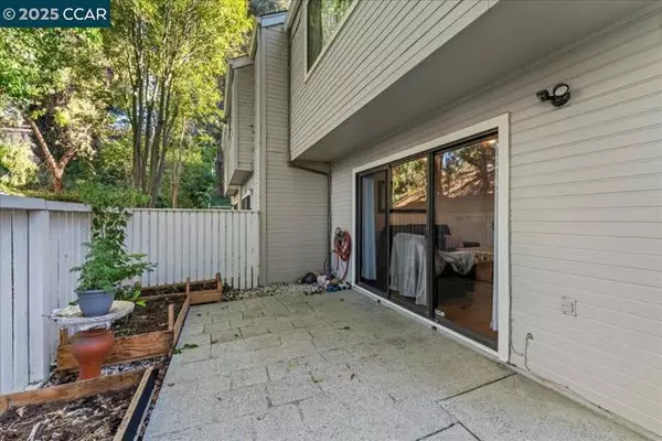 Richmond, CA 94806,2552 Treeside Way