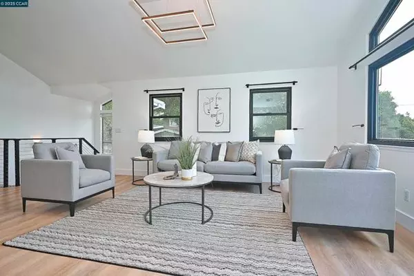 Oakland, CA 94605,7548 Altura Place