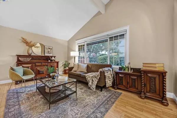 Pleasanton, CA 94588,3431 Windsor Ct