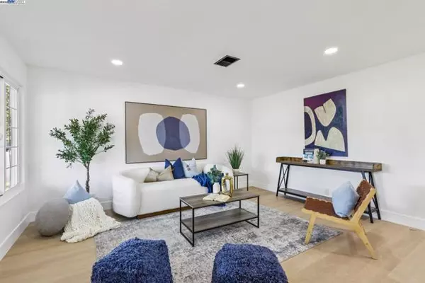 Union City, CA 94587,32226 Crest Ln