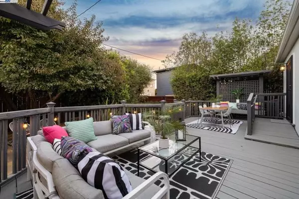 Alameda, CA 94501,3029 THOMPSON AVENUE