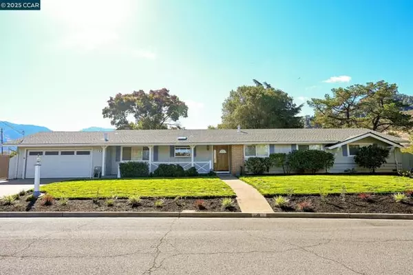 9 Herriman Ct, Clayton, CA 94517