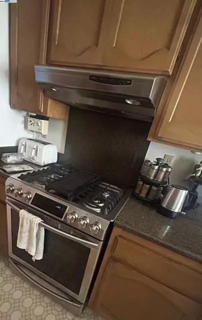 Oakland, CA 94603,2331 Warner Ave