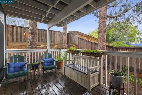 1885 Shirley Dr, Benicia, CA 94510