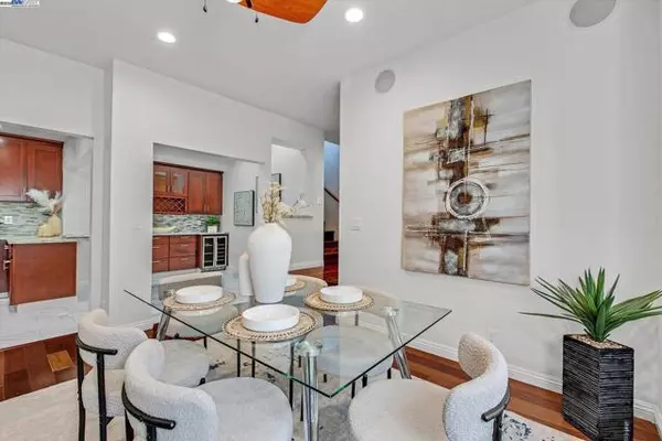 Fremont, CA 94539,600 Praderia Cir