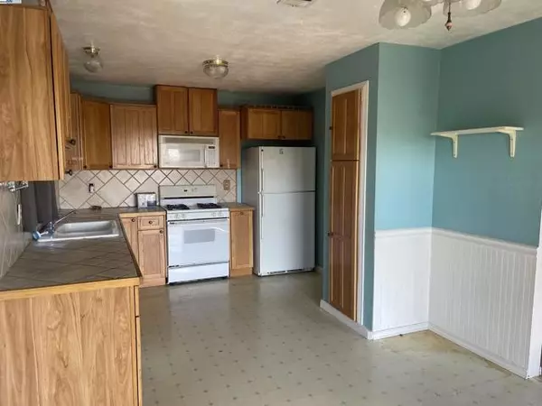 Pittsburg, CA 94565,2211 Mount Whitney Dr