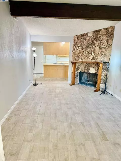 Roseville, CA 95678,406 Cameron Way
