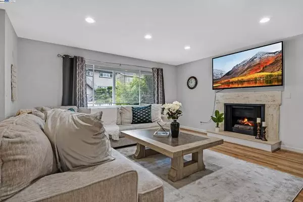 Castro Valley, CA 94546,19464 Yuma St