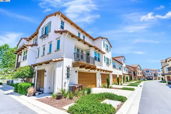 San Ramon, CA 94582,1038 South Monarch