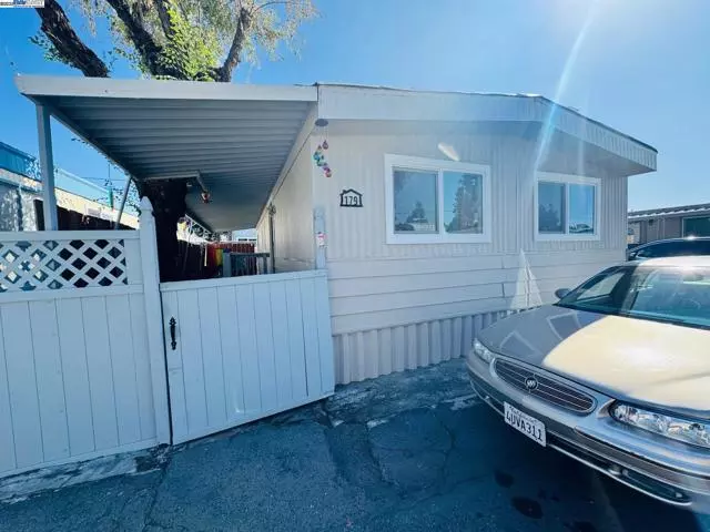 San Leandro, CA 94577,2399 East 14th Street