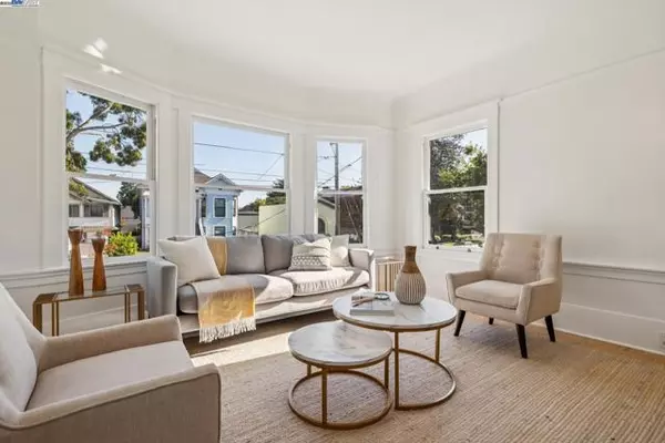 Alameda, CA 94501,935 Park Street