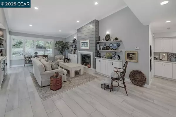 Walnut Creek, CA 94595,925 Terra California Dr