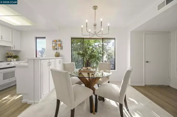 Walnut Creek, CA 94595,1324 Singingwood Court