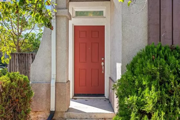 San Leandro, CA 94579,15619 Baypoint Ave