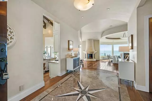 Aptos, CA 95003,797 Las Olas Dr