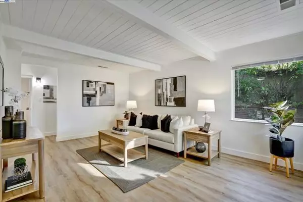 Tracy, CA 95376,1712 East St