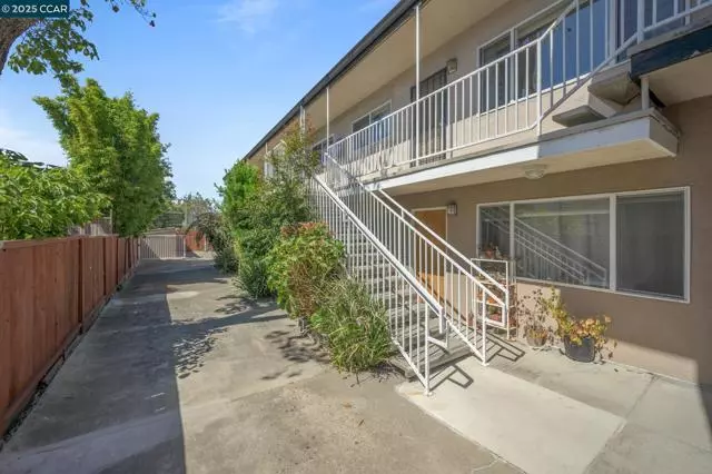 Berkeley, CA 94703,2134 Mcgee Ave