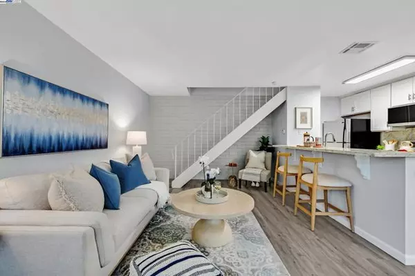 Pleasanton, CA 94588,2207 Segundo Ct