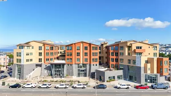 3535 Wawona St, San Francisco, CA 94116