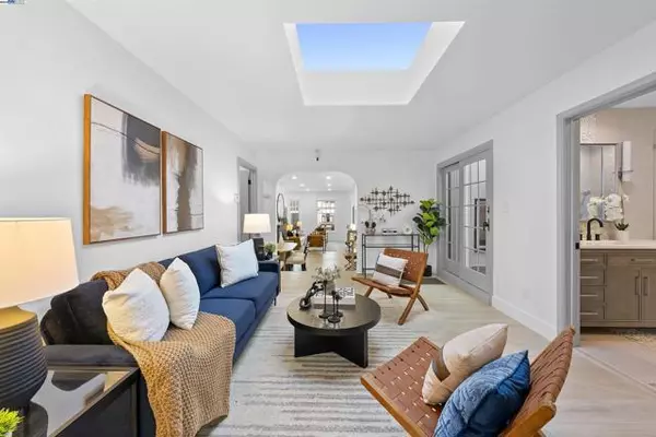 San Francisco, CA 94122,1875 9Th Ave