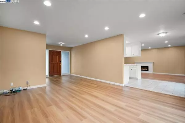 Fremont, CA 94536,1043 Bonner Ave