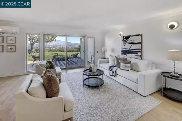 Walnut Creek, CA 94595,2001 Skycrest Dr