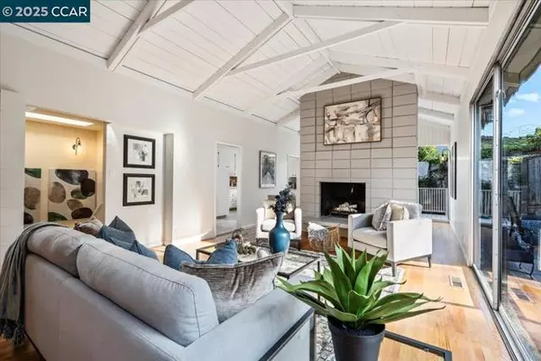 Redwood City, CA 94062,3503 Highland Ave