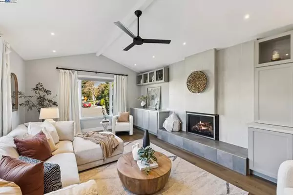 Alameda, CA 94501,927 Fountain St