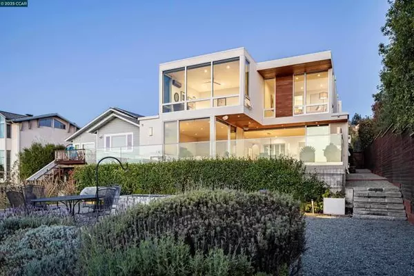 189 Florence Ave, Oakland, CA 94618