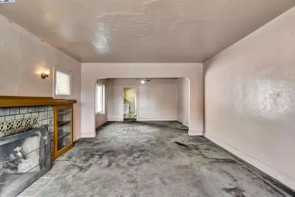 Oakland, CA,3350 Brookdale Avenue