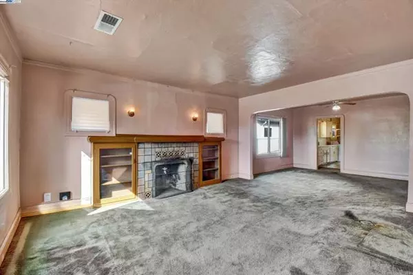 Oakland, CA,3350 Brookdale Avenue