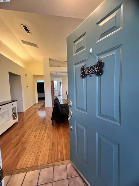 Antioch, CA 94509,1824 Harding Ct