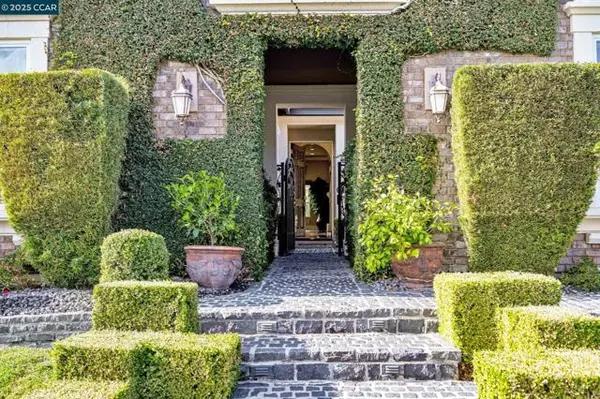 Brentwood, CA,1151 Saint Julien St