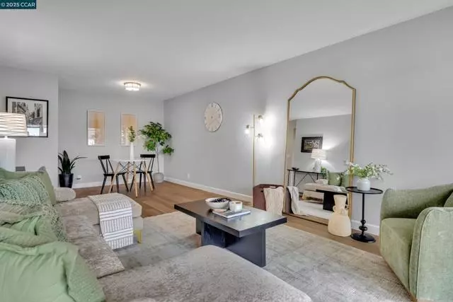 Alameda, CA 94501,2137 Otis Dr