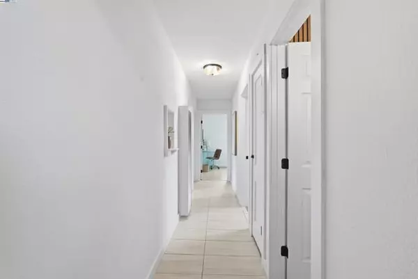 Oakland, CA 94603,9709 Coral Rd