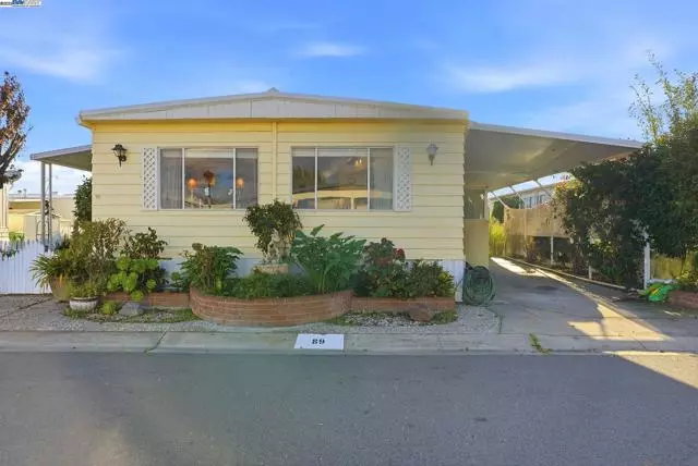 Fremont, CA 94555,4141 Deep Creek Rd