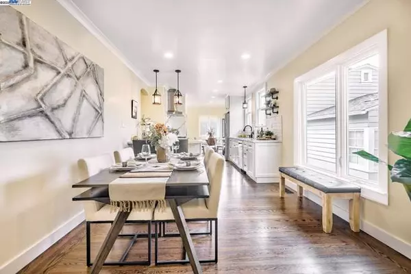 Oakland, CA 94618,100 Sonia St.