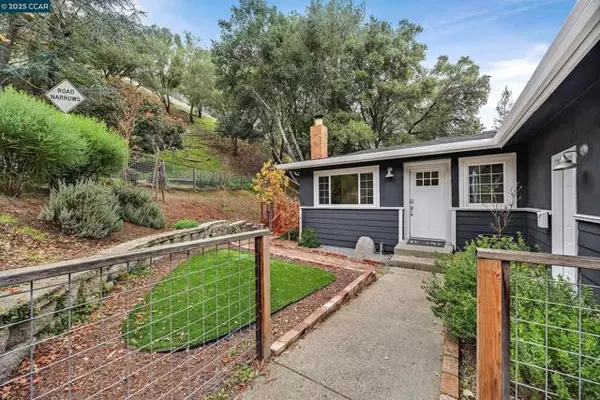 Martinez, CA 94553,971 West Green St